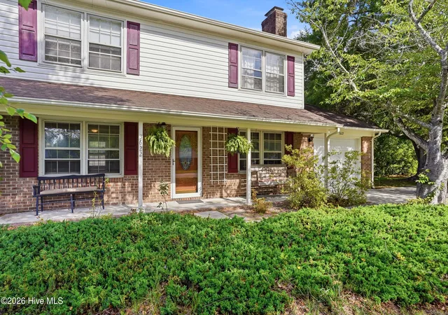 Photo 3 of Single family home for sale at 3622 Sutton Dr, Wilmington, NC 28409 | MLS# 100575167 | Listing updated on 2026-10-02