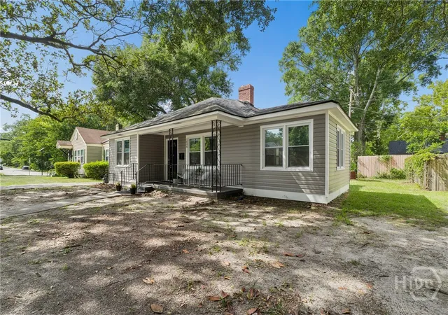 Photo 2 of Single family home for sale at 1406 E 34th Street, Savannah, GA 31404 | MLS# SA360925 | Listing updated on 2026-09-02