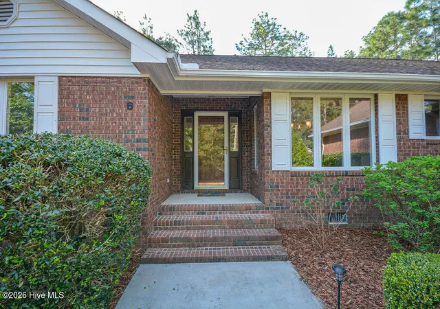 Photo 1 of Single family home for sale at 6 Spruce Ln, Pinehurst, NC 28374 | MLS# 100568397 | Listing updated on 2026-09-04