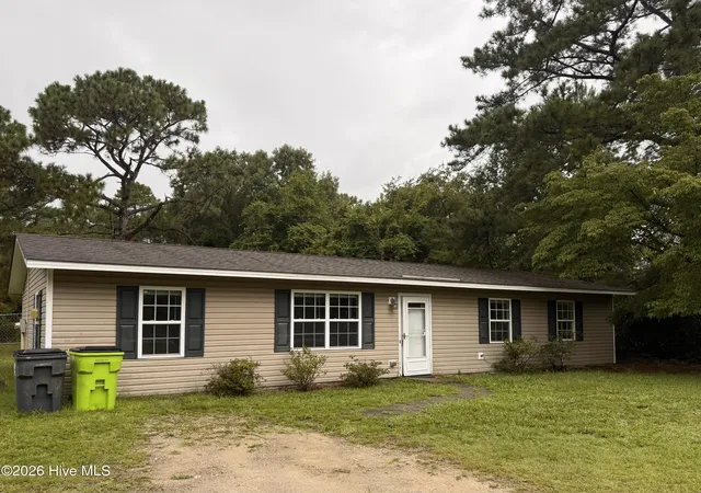 Photo 3 of Single family home for sale at 792 Broad Crk Rd, New Bern, NC 28560 | MLS# 100592619 | Listing updated on 2026-08-18