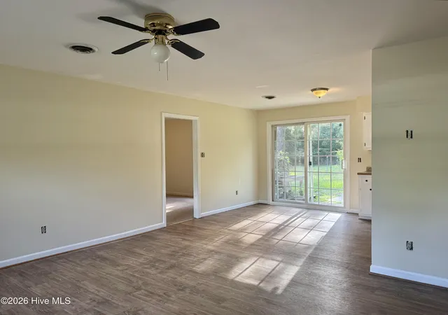 Photo 3 of Single family home for sale at 792 Broad Crk Rd, New Bern, NC 28560 | MLS# 100592619 | Listing updated on 2026-08-18