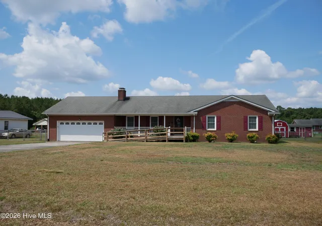 Homes for sale in Kinston, NC | 2626 Turnage Dr, Kinston, NC 28501 | MLS# 100583874