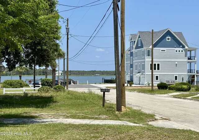 2nd image of 501 N 11th St, Morehead City, NC 28557 | MLS# 100586407