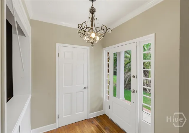 Photo 3 of Single family home for sale at 8818 Whitefield Ave, Savannah, GA 31406 | MLS# SA361616 | Listing updated on 2026-08-14