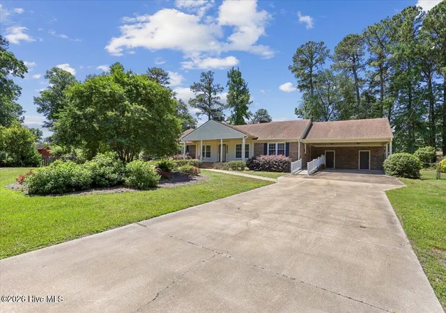 Photo 1 of Single family home for sale at 221 Pinewood Cir, Goldsboro, NC 27534 | MLS# 100575753 | Listing updated on 2026-08-18