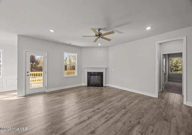 Photo 3 of Single family home for sale at 811 Pelican Dr, New Bern, NC 28560 | MLS# 100599770 | Listing updated on 2026-08-28