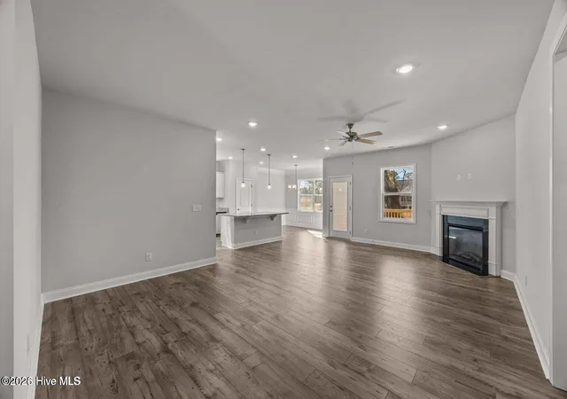 Photo 4 of Single family home for sale at 811 Pelican Dr, New Bern, NC 28560 | MLS# 100599770 | Listing updated on 2026-08-28
