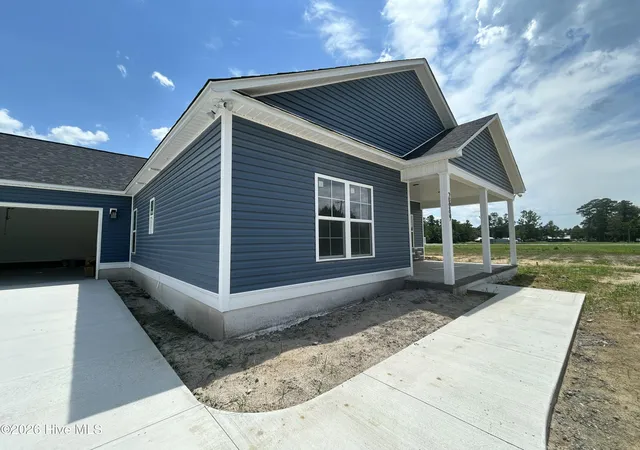 Photo 3 of Single family home for sale at 2889 Catherine Lake Rd, Richlands, NC 28574 | MLS# 100559513 | Listing updated on 2026-08-18