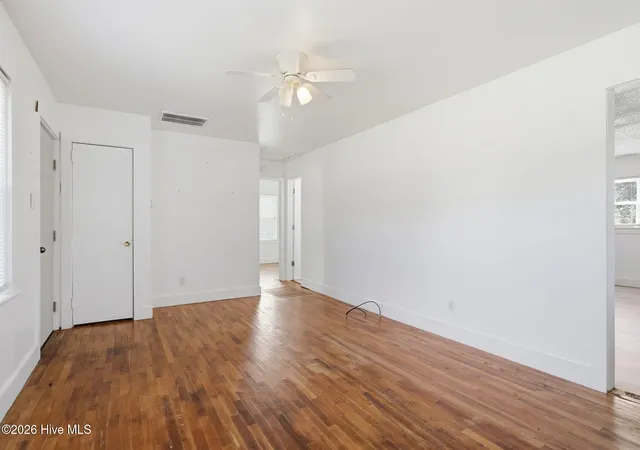 Photo 4 of Single family home for sale at 813 N 20th Street, Morehead City, NC 28557 | MLS# 100587061 | Listing updated on 2026-08-31