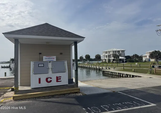 3rd image of 650 Cedar Point Blvd #H6, Cedar Point, NC 28584 | MLS# 100568166