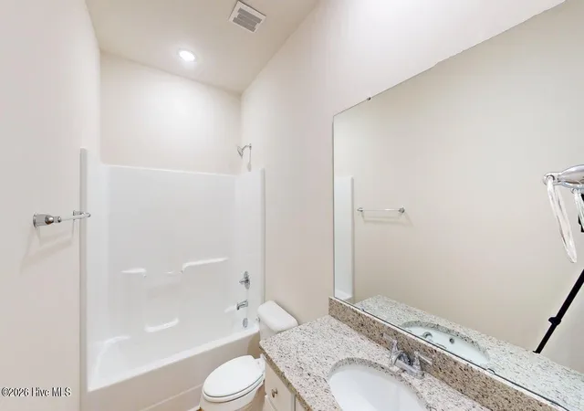 Photo 3 of Single family home for sale at 204 Grace's Farm Rd, La Grange, NC 28551 | MLS# 100595744 | Listing updated on 2026-08-18