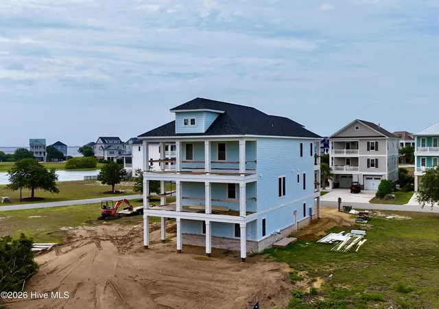 Photo 4 of Single family home for sale at 102 Marshland Cir, Newport, NC 28570 | MLS# 100582646 | Listing updated on 2026-08-18