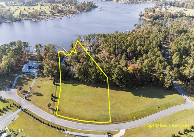Photo 1 of Land for sale at 572 Dawson Creek Blvd, Oriental, NC 28571 | MLS# 100525834 | Listing updated on 2026-09-04