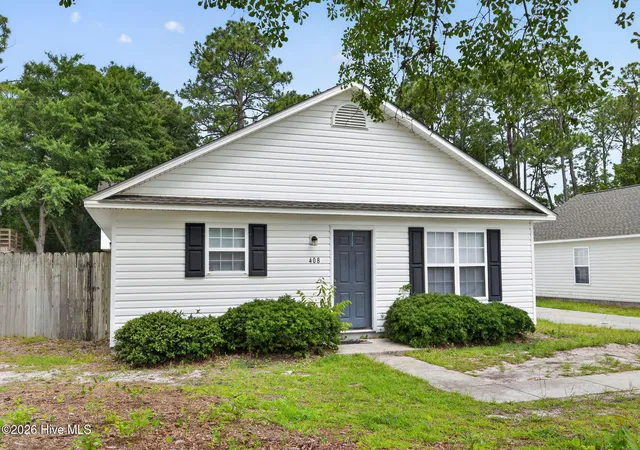 Photo 1 of Single family home for sale at 408 Beasley Rd, Wilmington, NC 28409 | MLS# 100593797 | Listing updated on 2026-08-18