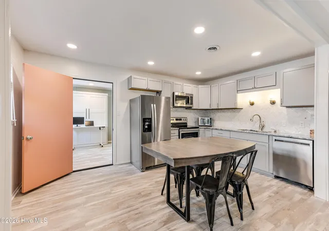 Photo 5 of Single family home for sale at 139 NE 18th Street, Oak Island, NC 28465 | MLS# 100595698 | Listing updated on 2026-08-18