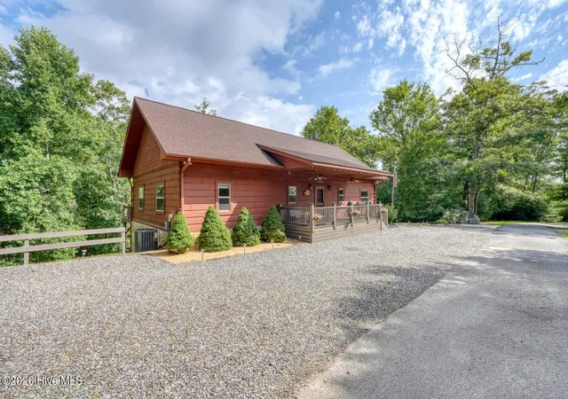 Photo 2 of Single family home for sale at 66 Huntington Cir, Murphy, NC 28906 | MLS# 100595463 | Listing updated on 2026-08-18