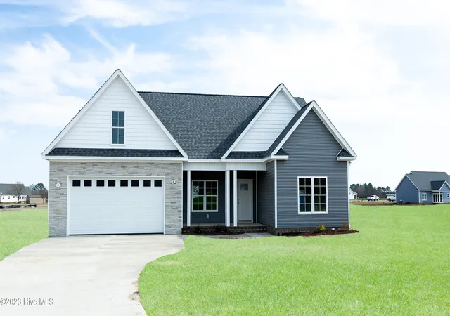 Homes for sale in Farmville, NC | 2753 Whitaker Glen Dr, Farmville, NC 27828 | MLS# 100562715
