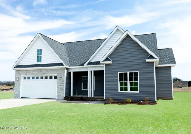 Homes for sale in Farmville, NC | 2753 Whitaker Glen Dr, Farmville, NC 27828 | MLS# 100562715