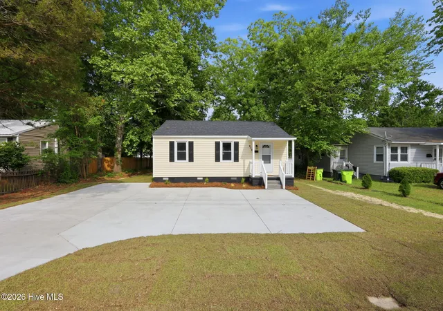 3rd image of 910 Simmons St, New Bern, NC 28560 | MLS# 100572442