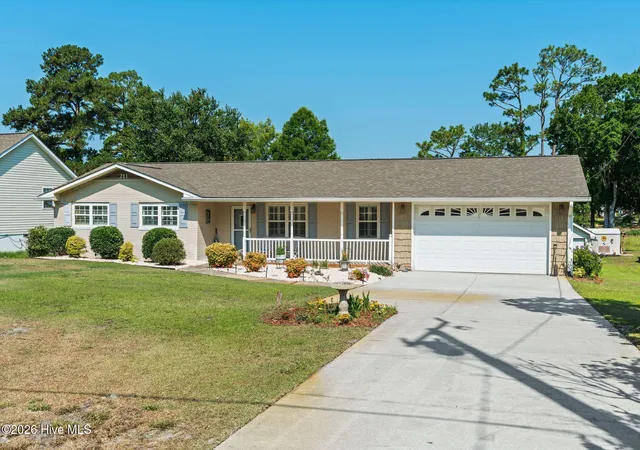 Homes for sale in Southport, NC | 211 S Shore Dr, Southport, NC 28461 | MLS# 100582818