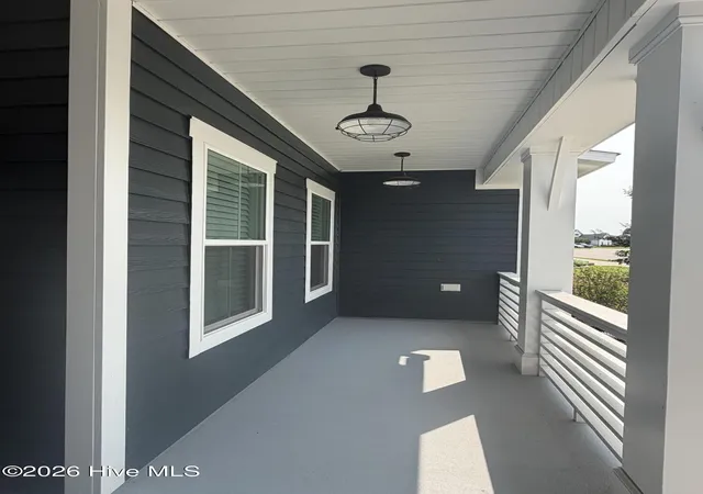 Photo 3 of Single family home for sale at 2528 Lakeside Cir, Wilmington, NC 28401 | MLS# 100589440 | Listing updated on 2026-09-07