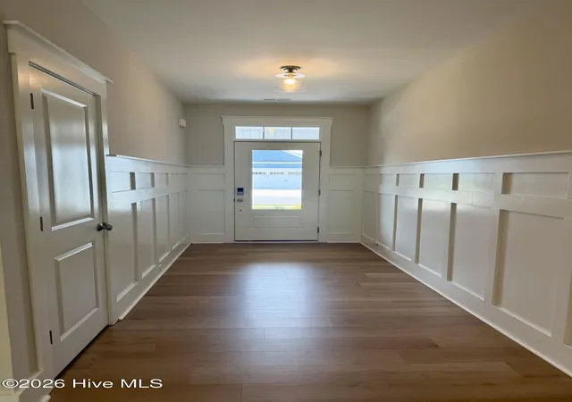 Photo 4 of Single family home for sale at 2528 Lakeside Cir, Wilmington, NC 28401 | MLS# 100589440 | Listing updated on 2026-09-07