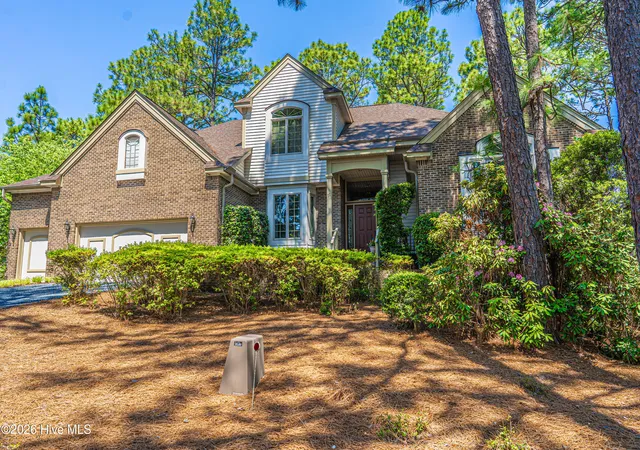 Photo 2 of Single family home for sale at 11 Squires Ln, Pinehurst, NC 28374 | MLS# 100576649 | Listing updated on 2026-09-03