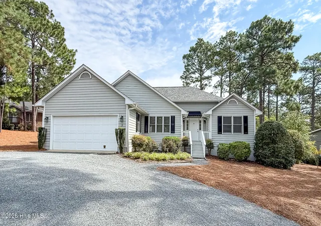 Photo 2 of Single family home for sale at 5 Bridle Path Cir, Pinehurst, NC 28374 | MLS# 100596458 | Listing updated on 2026-08-18