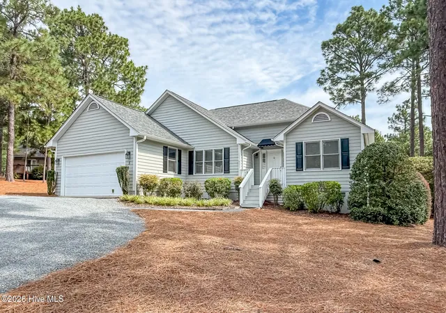 Photo 3 of Single family home for sale at 5 Bridle Path Cir, Pinehurst, NC 28374 | MLS# 100596458 | Listing updated on 2026-08-18
