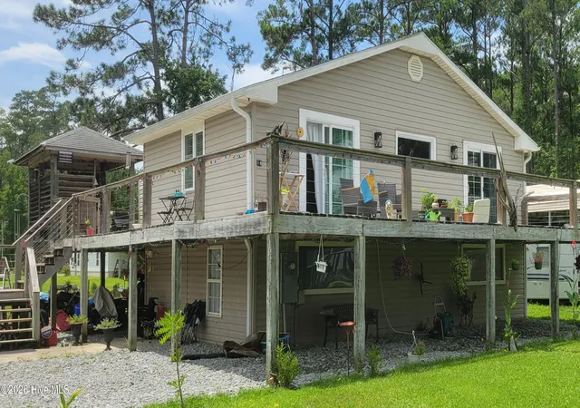 Photo 1 of Single family home for sale at 174 S River Dr, Beaufort, NC 28516 | MLS# 100590851 | Listing updated on 2026-08-18