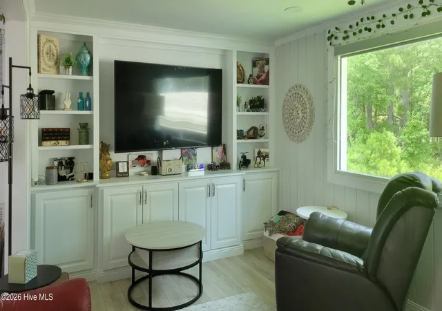 Photo 4 of Single family home for sale at 174 S River Dr, Beaufort, NC 28516 | MLS# 100590851 | Listing updated on 2026-08-18