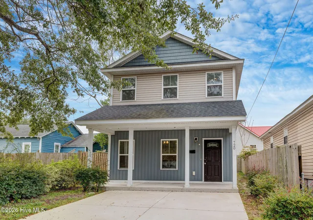 Photo 3 of Single family home for sale at 720 S 9th Street, Wilmington, NC 28401 | MLS# 100562693 | Listing updated on 2026-08-18