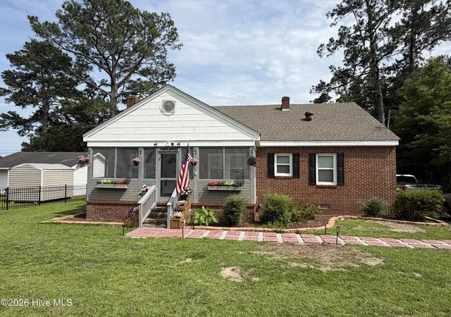 2nd image of 225 Gordon St, Thomson, GA 30824 | MLS# 98257256