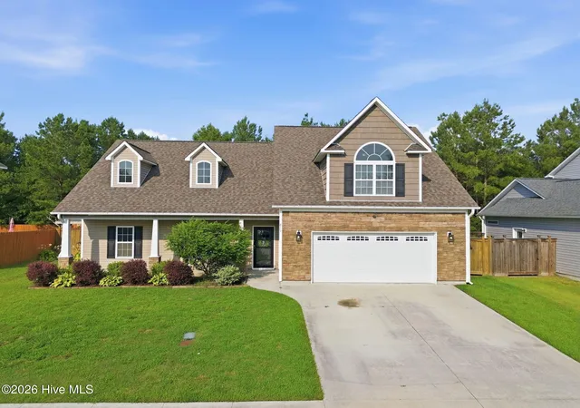 Photo 1 of Single family home for sale at 815 Tuscarora Trl, Jacksonville, NC 28546 | MLS# 100592852 | Listing updated on 2026-08-18