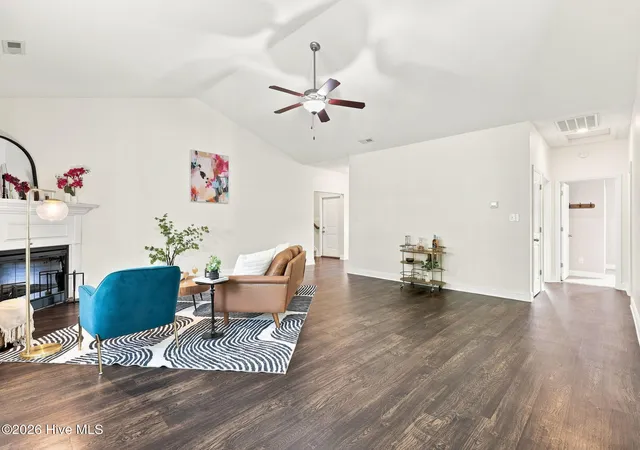 Photo 2 of Single family home for sale at 815 Tuscarora Trl, Jacksonville, NC 28546 | MLS# 100592852 | Listing updated on 2026-08-18