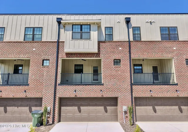Photo 35 of Townhouse for sale at 104 Lexington Ln, Southern Pines, NC 28387 | MLS# 100571616 | Listing updated on 2026-08-28