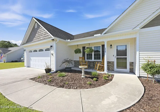 Homes for sale in New Bern, NC | 238 Plantation Oaks Dr, New Bern, NC 28560 | MLS# 100585960
