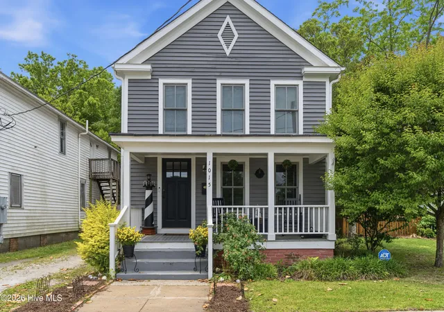 Photo 2 of Single family home for sale at 1015 N Craven St, New Bern, NC 28560 | MLS# 100563988 | Listing updated on 2026-09-03