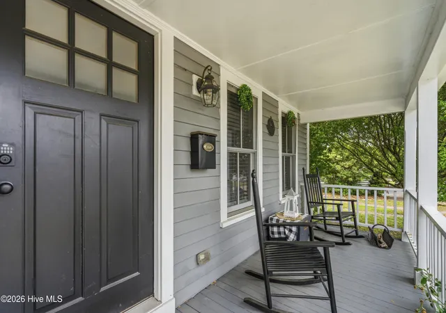 Photo 3 of Single family home for sale at 1015 N Craven St, New Bern, NC 28560 | MLS# 100563988 | Listing updated on 2026-09-03