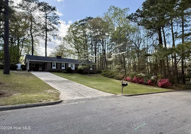 Photo 4 of Single family home for sale at 903 E Woodlawn Dr, Williamston, NC 27892 | MLS# 100540329 | Listing updated on 2026-08-28