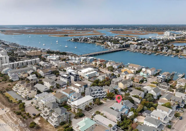 Photo 3 of Single family home for sale at 9 E Atlanta St, Wrightsville Beach, NC 28480 | MLS# 100594788 | Listing updated on 2026-08-28