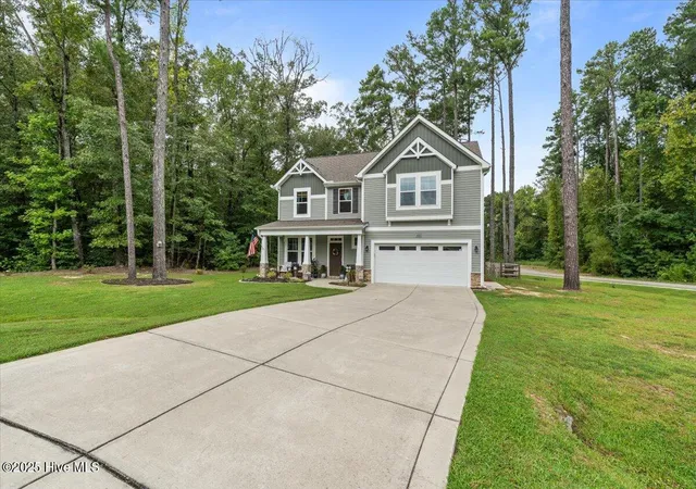 Photo 2 of Single family home for sale at 400 Everest Ct, Aberdeen, NC 28315 | MLS# 100590140 | Listing updated on 2026-09-02