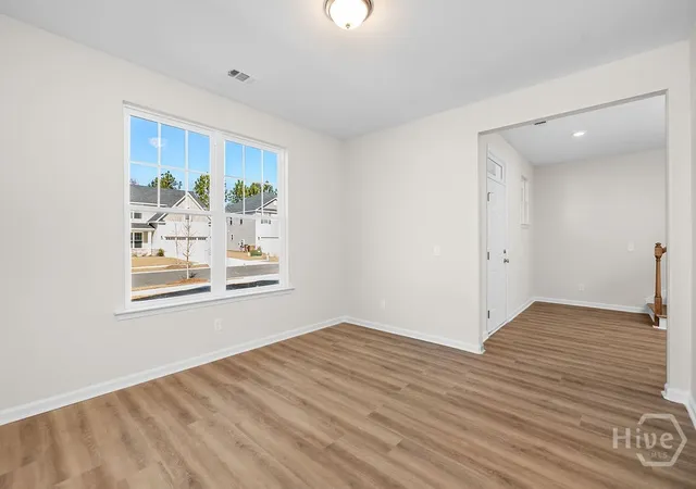 3rd image of 150 Orkney Rd, Savannah, GA 31407 | MLS# SA356521