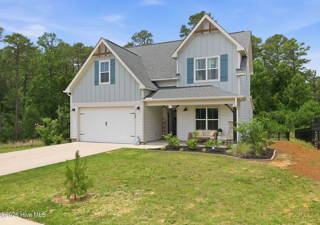 Photo 4 of Single family home for sale at 160 Falkirk Ct, Carthage, NC 28327 | MLS# 100583300 | Listing updated on 2026-08-30
