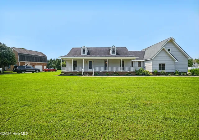 Photo 3 of Single family home for sale at 105 Binnacle Ct, Elizabeth City, NC 27909 | MLS# 100595695 | Listing updated on 2026-09-23