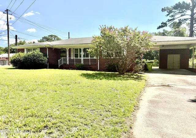 Homes for sale in New Bern, NC | 1702 Clark Ave, New Bern, NC 28560 | MLS# 100587701