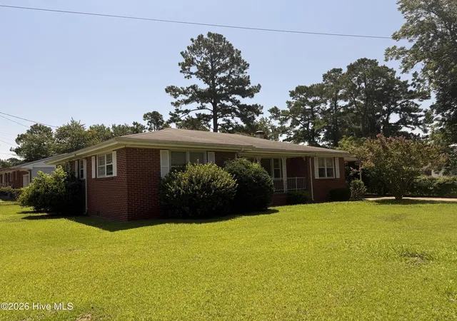 Homes for sale in New Bern, NC | 1702 Clark Ave, New Bern, NC 28560 | MLS# 100587701