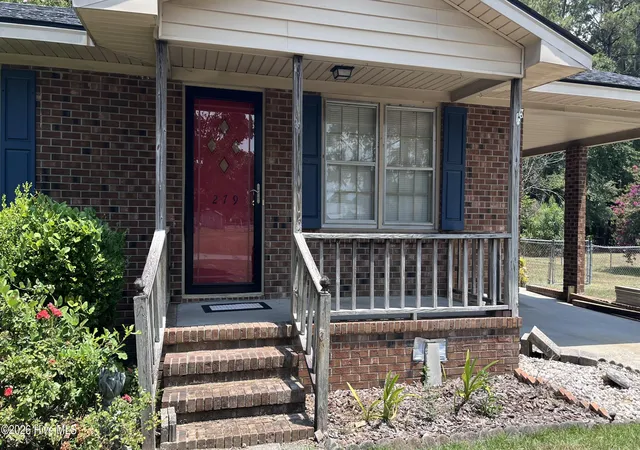 3rd image of 279 Longview Dr, Kinston, NC 28504 | MLS# 100586936