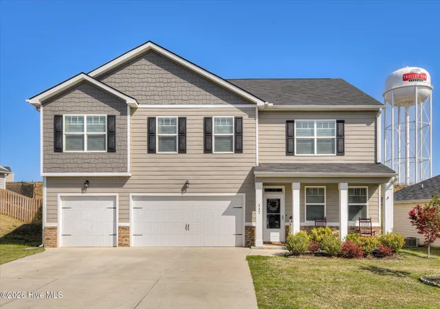 Photo 2 of Single family home for sale at 227 Donnington Ct, Aiken, SC 29801 | MLS# 100580875 | Listing updated on 2026-08-18