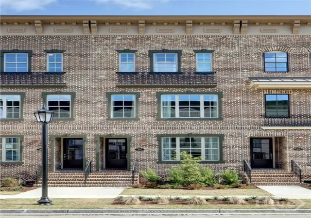 Photo 3 of Townhouse for sale at 404 Upper E Ave, Savannah, GA 31401 | MLS# SA361347 | Listing updated on 2026-09-10